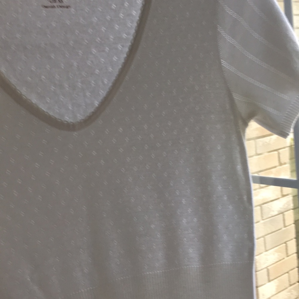 Versatile white top